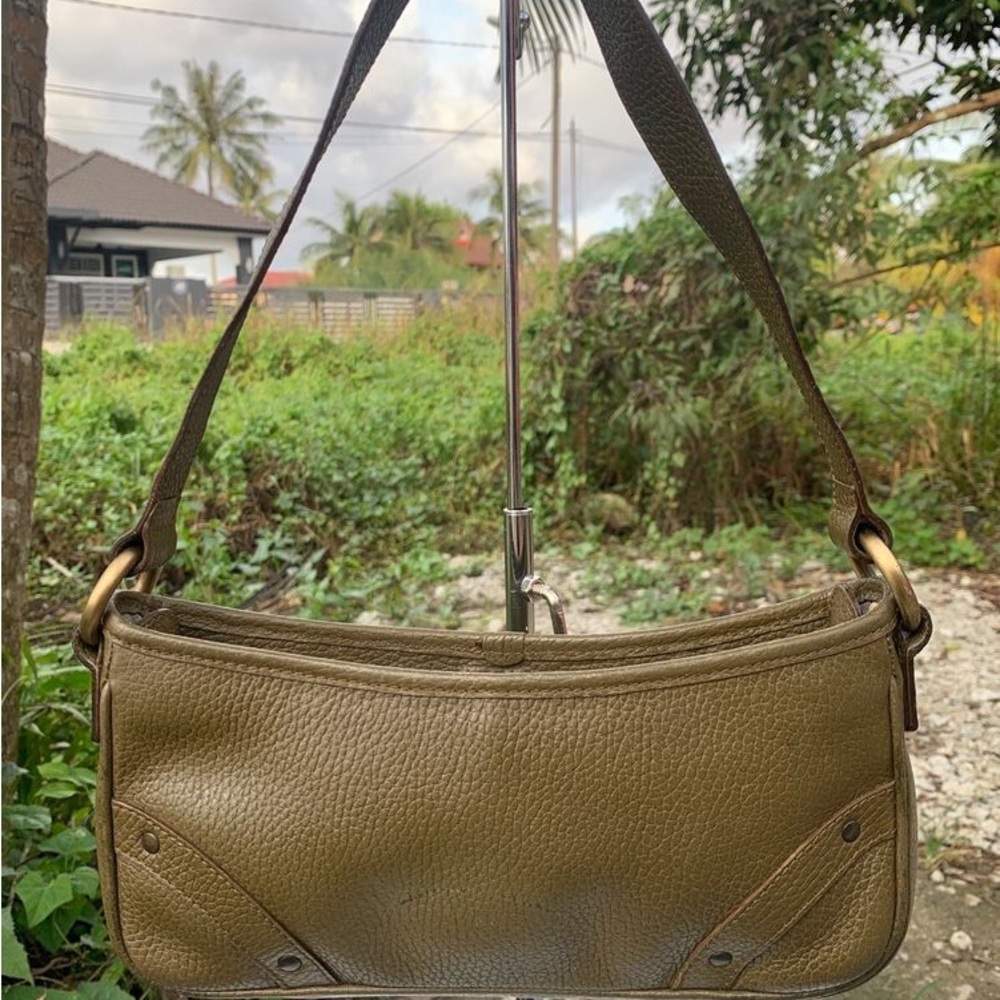 Burberry Leather Army Green Bag. AUTHENTIC